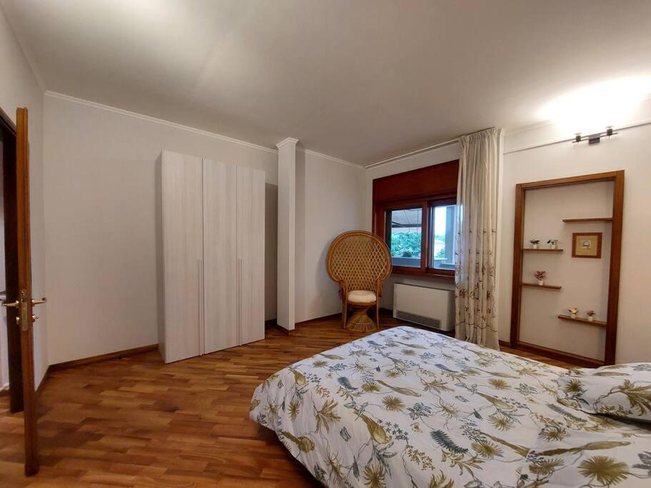 Апартаменты Lungarno 32 With Private Parking Флоренция Экстерьер фото