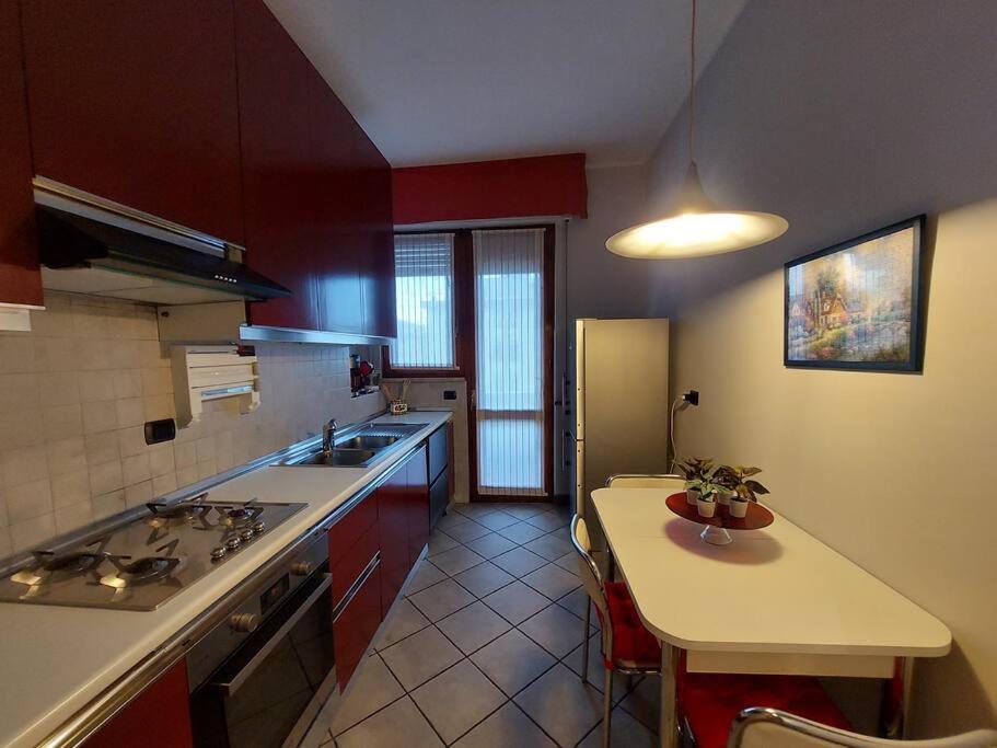 Апартаменты Lungarno 32 With Private Parking Флоренция Экстерьер фото