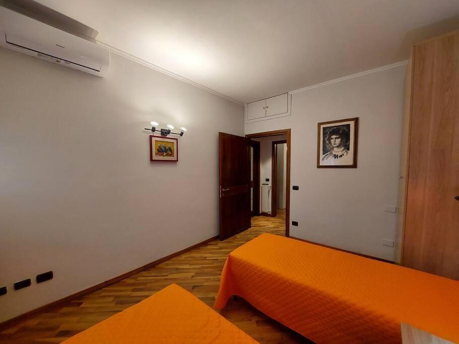 Апартаменты Lungarno 32 With Private Parking Флоренция Экстерьер фото