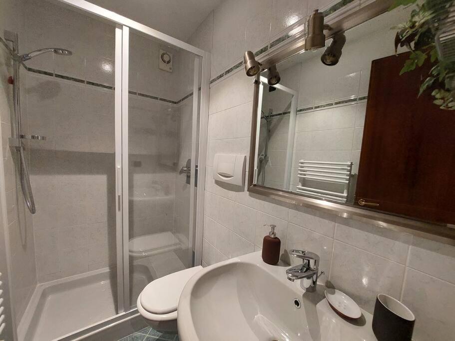 Апартаменты Lungarno 32 With Private Parking Флоренция Экстерьер фото